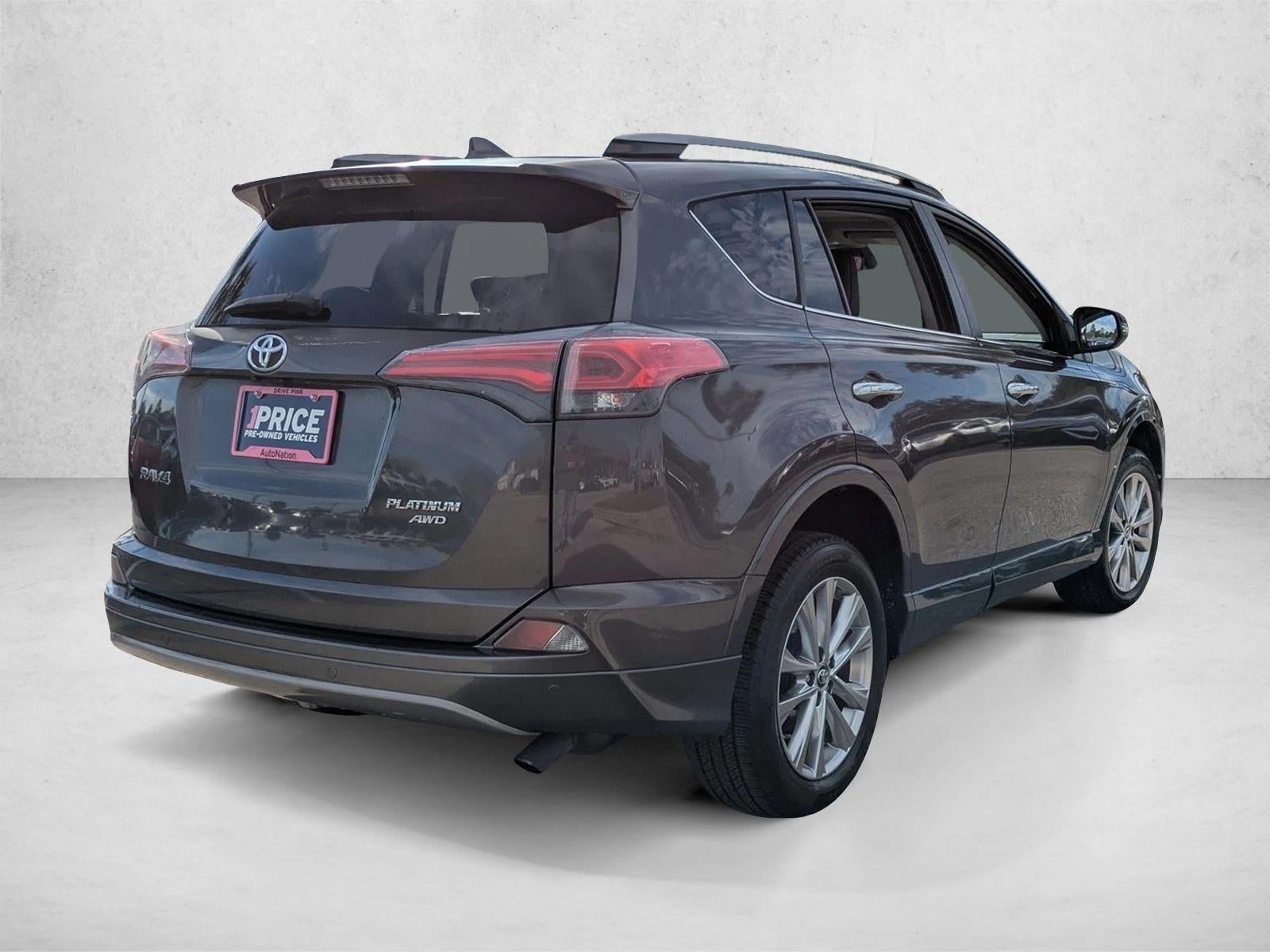 2017 Toyota RAV4 Platinum AWD (Natl)