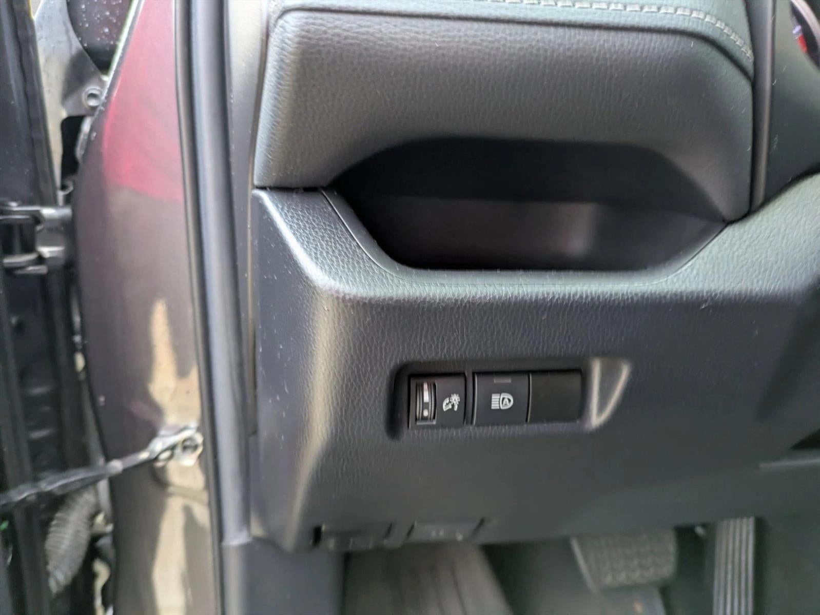 2021 Toyota RAV4 LE AWD (Natl)