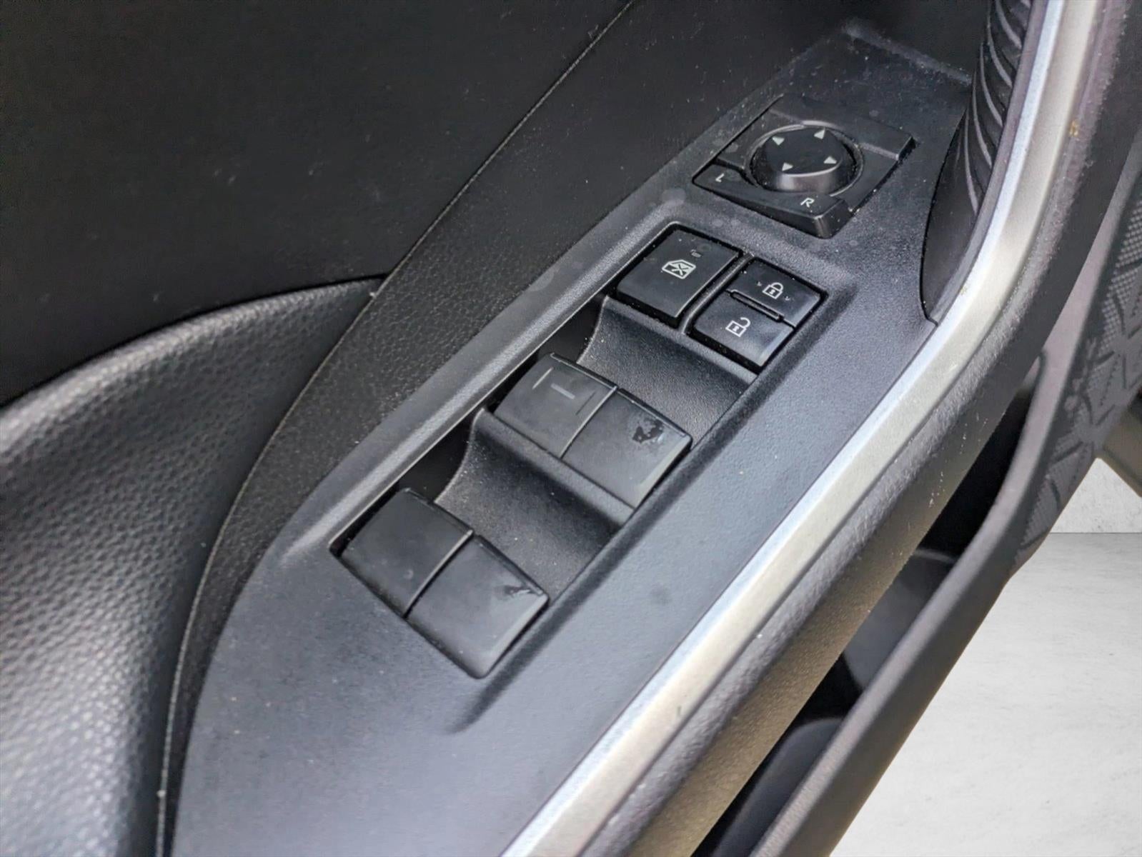 2021 Toyota RAV4 LE AWD (Natl)