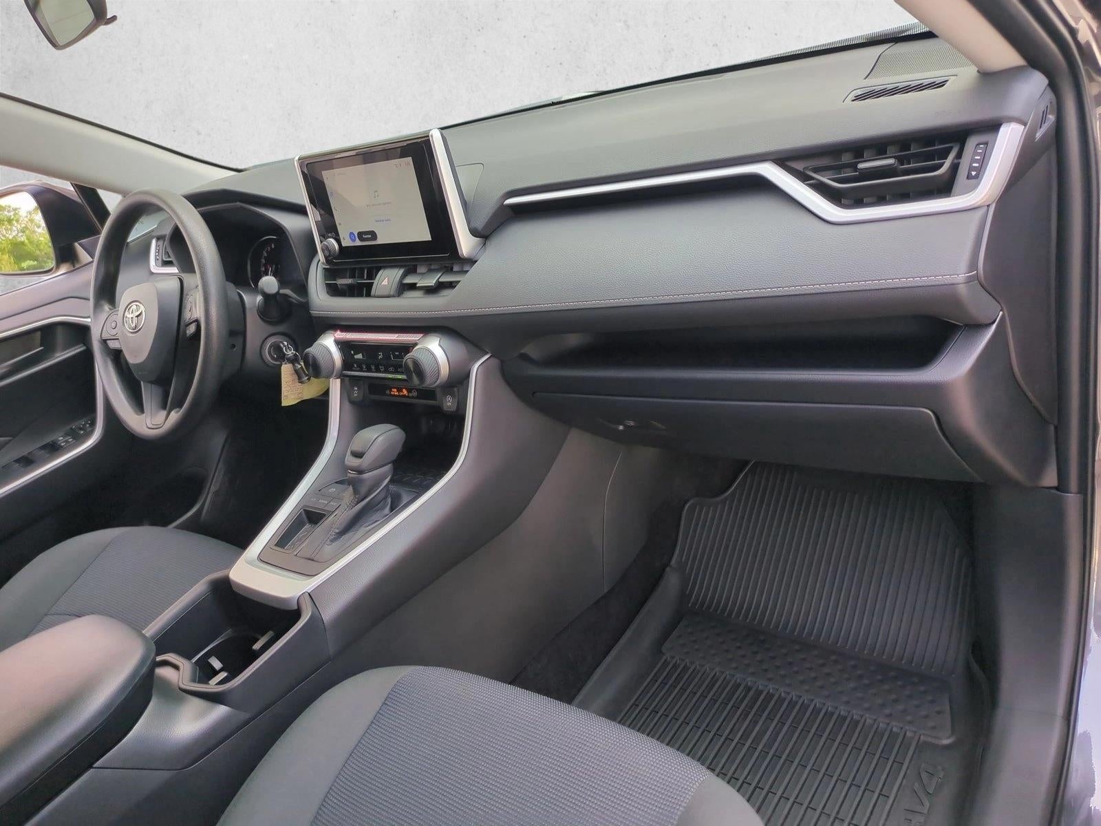 2025 Toyota RAV4 LE FWD (GS)