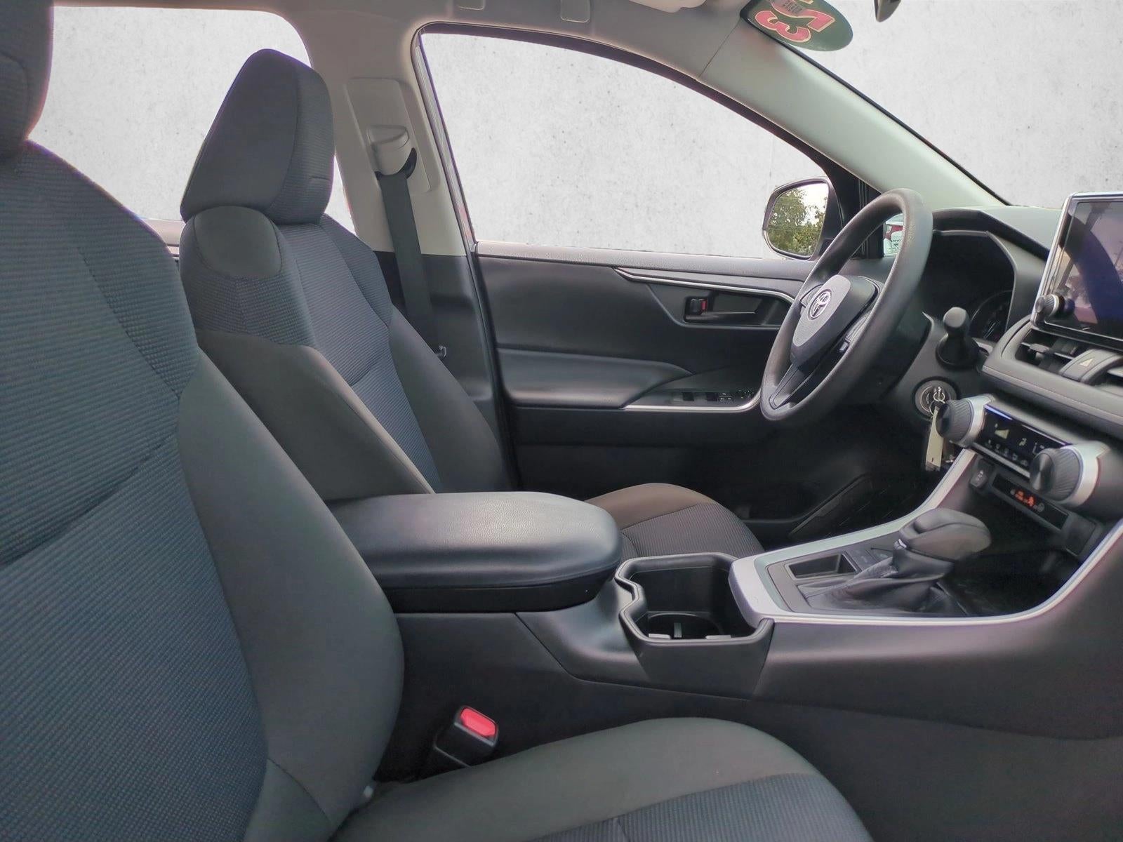 2023 Toyota RAV4 LE FWD (GS)