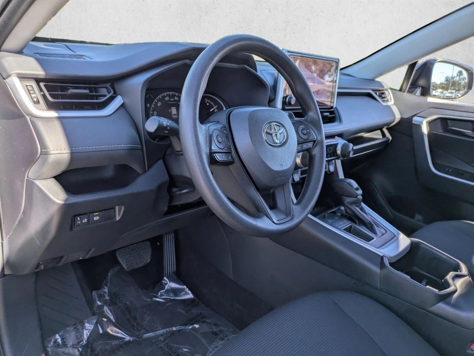 2024 Toyota RAV4 LE FWD (GS)