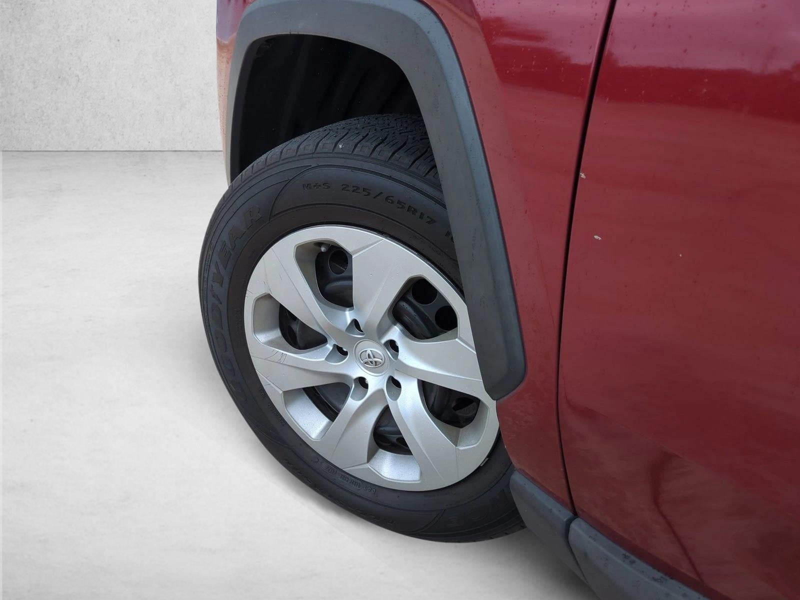 2021 Toyota RAV4 LE FWD (GS)