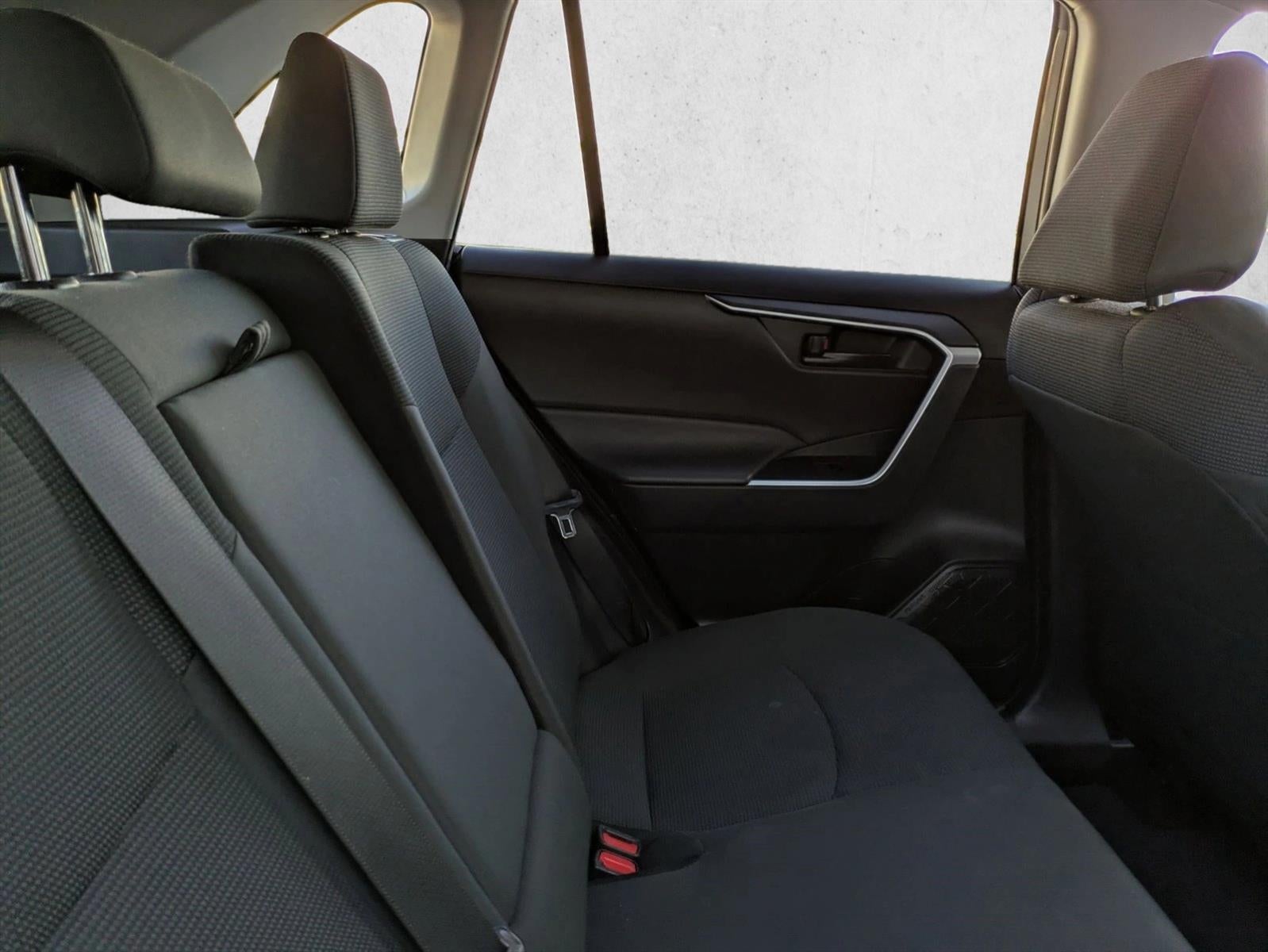 2023 Toyota RAV4 LE FWD (GS)