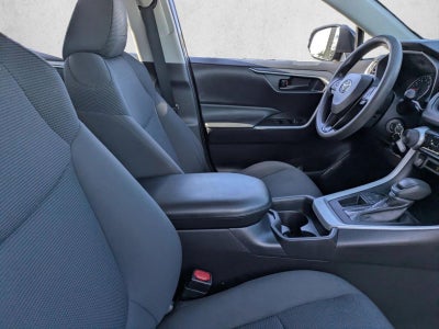 2020 Toyota RAV4 LE FWD (GS)