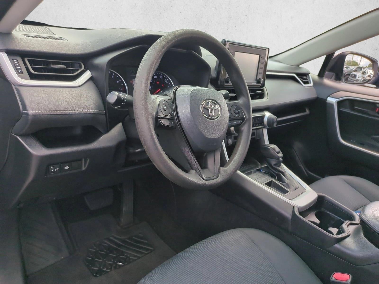 2021 Toyota RAV4 LE FWD (GS)