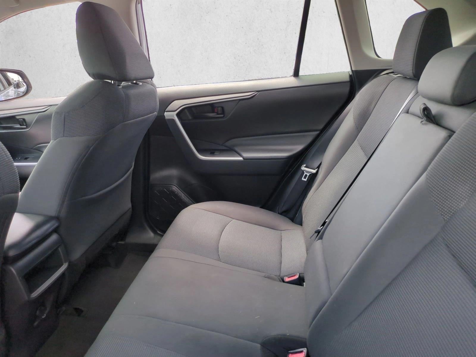 2021 Toyota RAV4 LE FWD (GS)