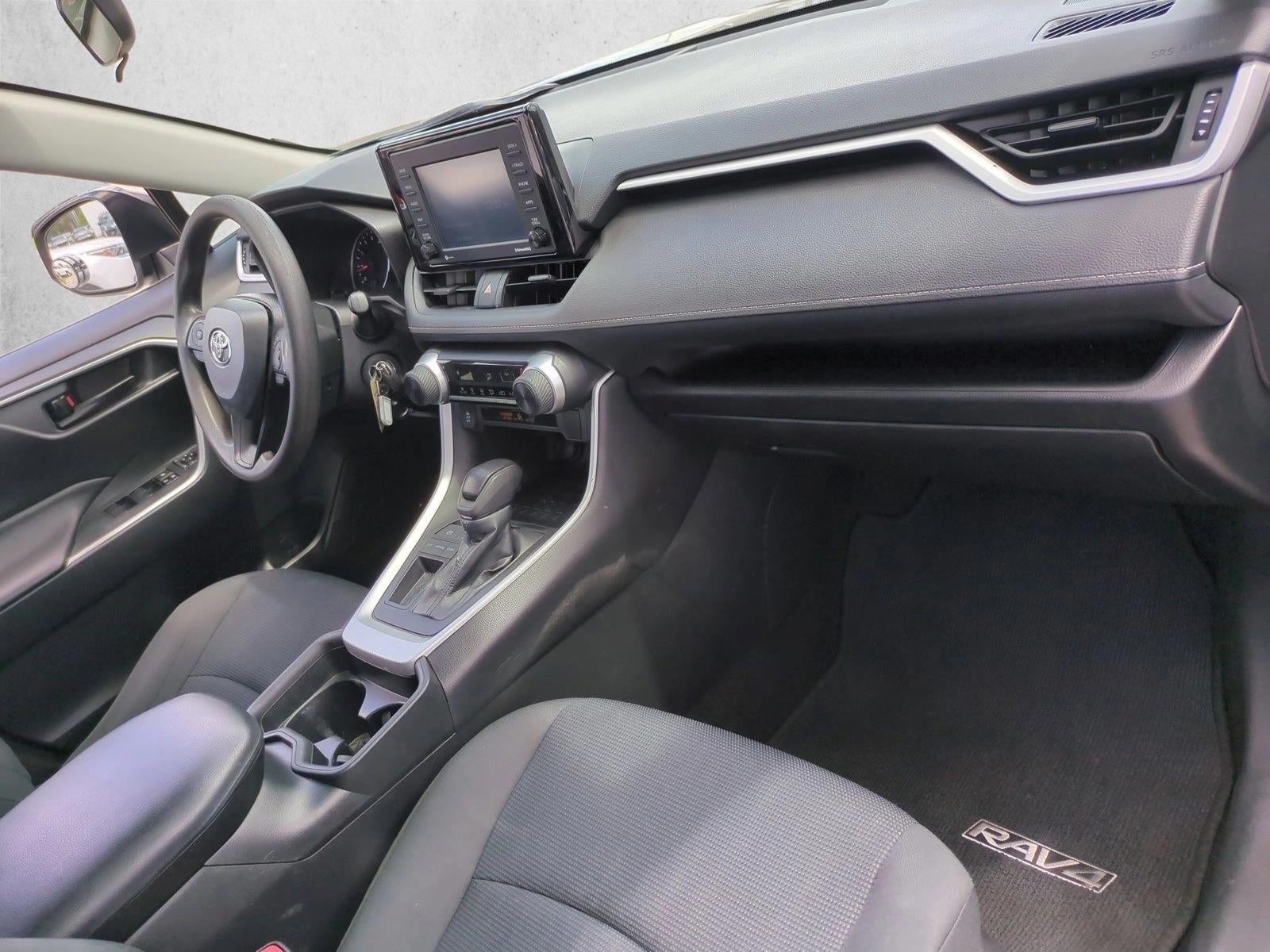 2021 Toyota RAV4 LE FWD (GS)