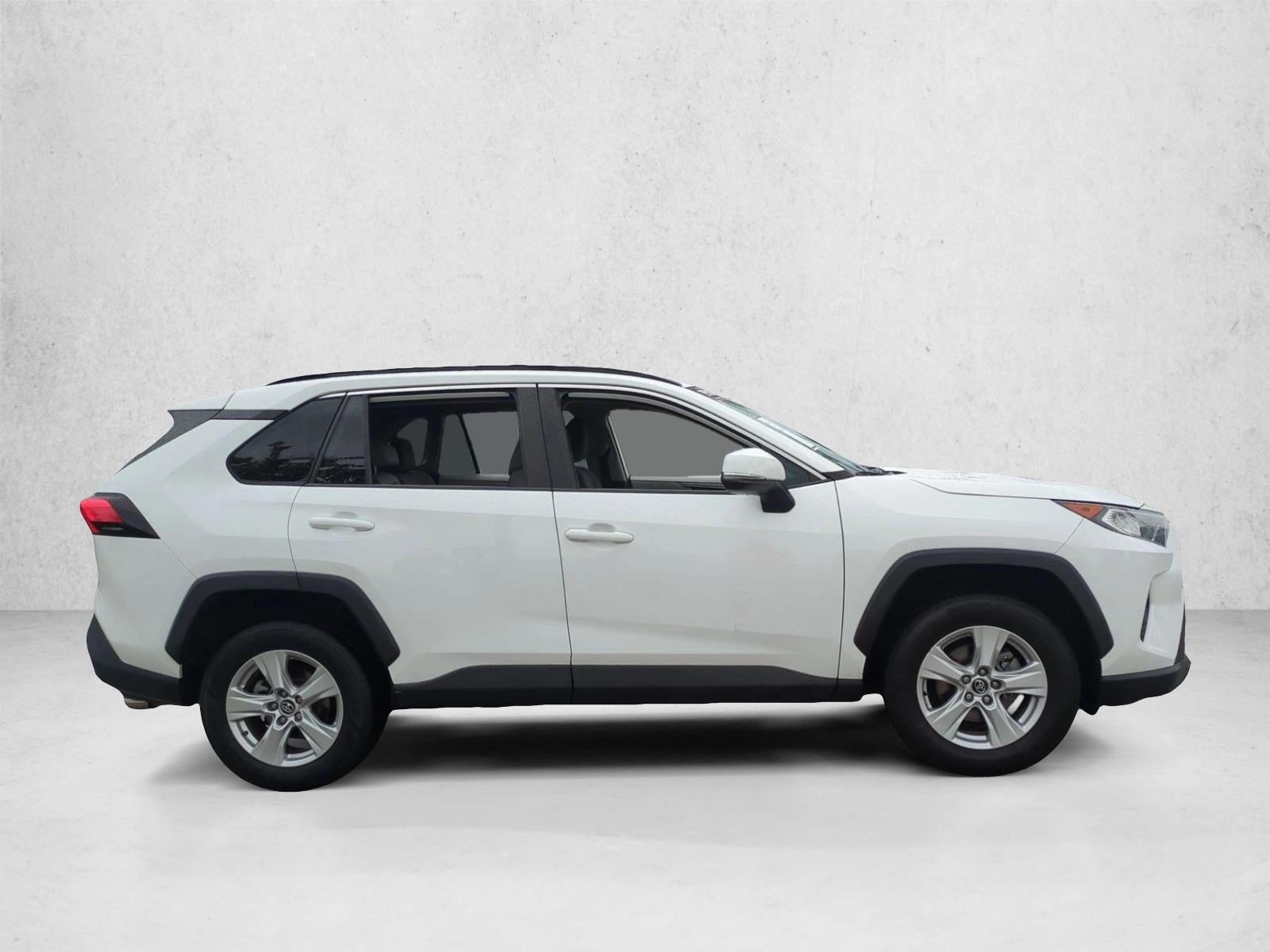 2020 Toyota RAV4 XLE FWD (GS)