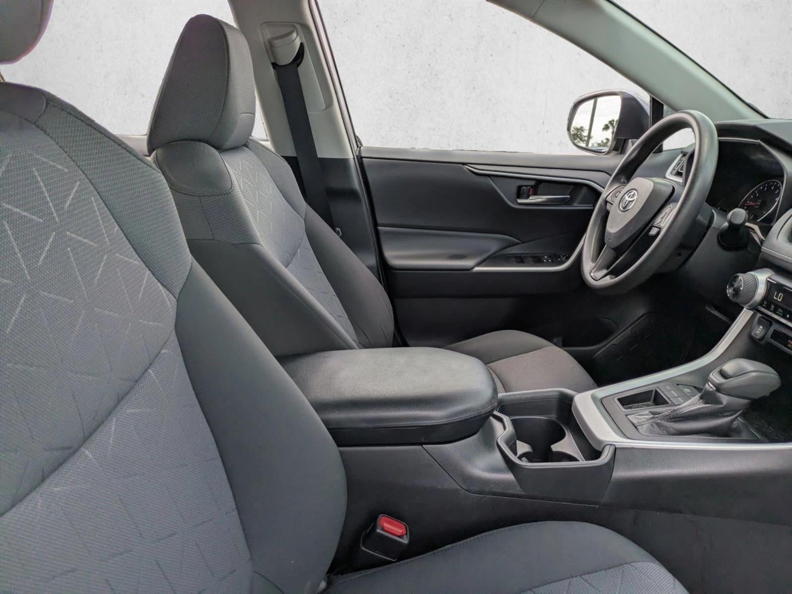 2020 Toyota RAV4 XLE FWD (GS)