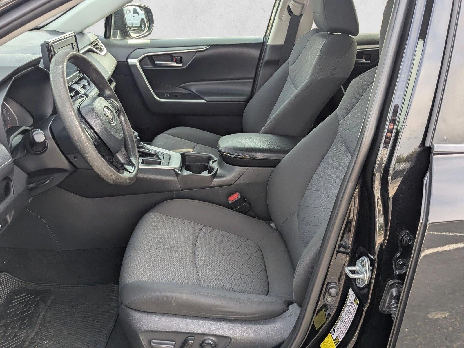 2021 Toyota RAV4 XLE FWD (GS)