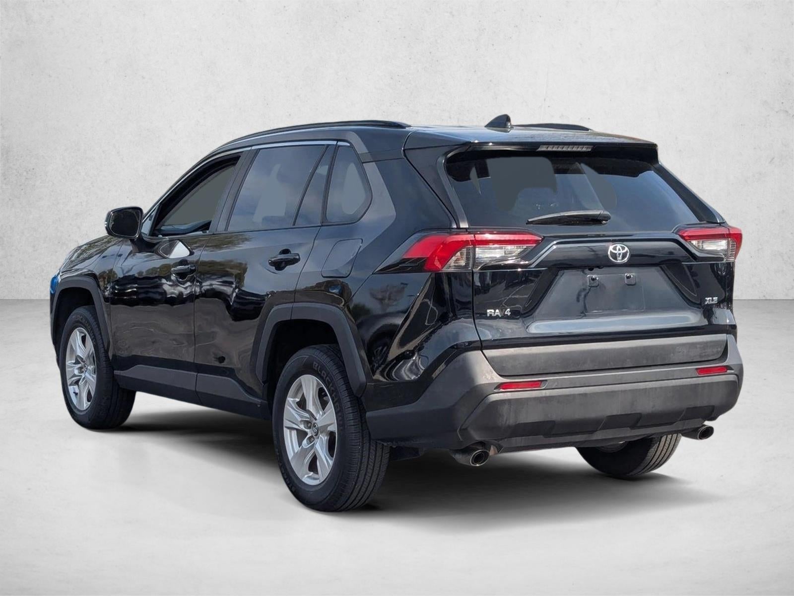 2021 Toyota RAV4 XLE FWD (GS)