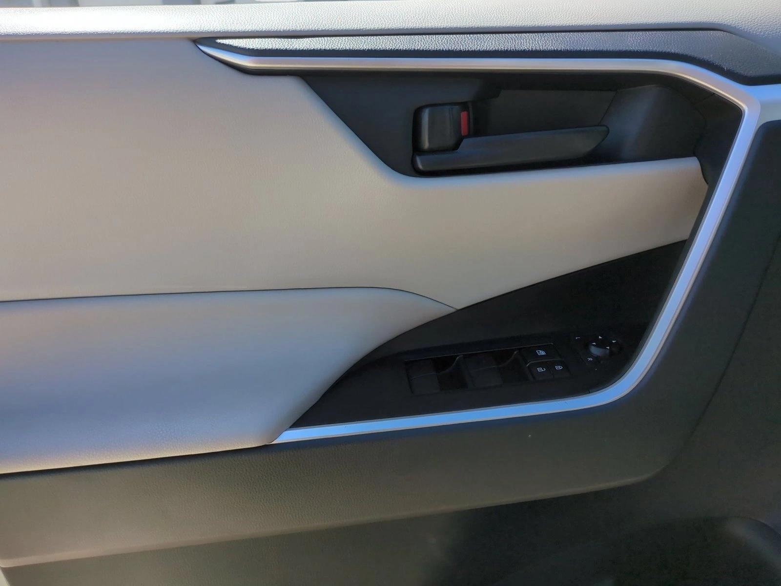 2021 Toyota RAV4 XLE FWD (GS)