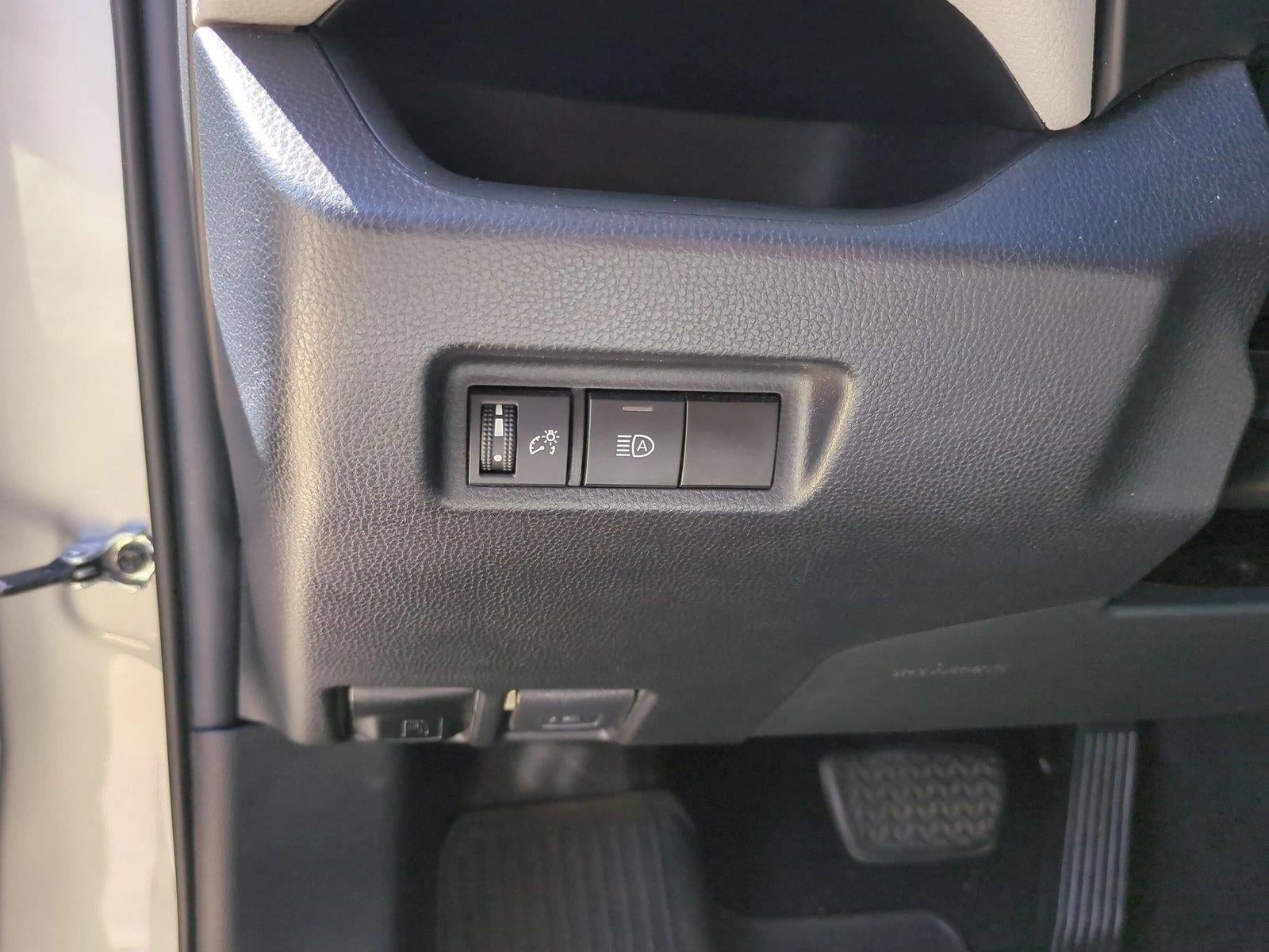 2021 Toyota RAV4 XLE FWD (GS)