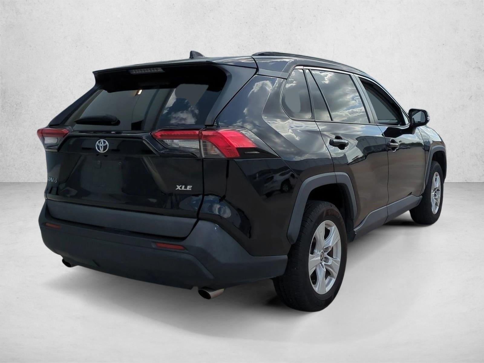 2021 Toyota RAV4 XLE FWD (GS)