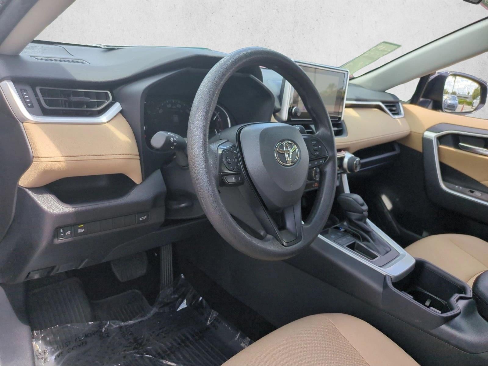2025 Toyota RAV4 XLE FWD (GS)