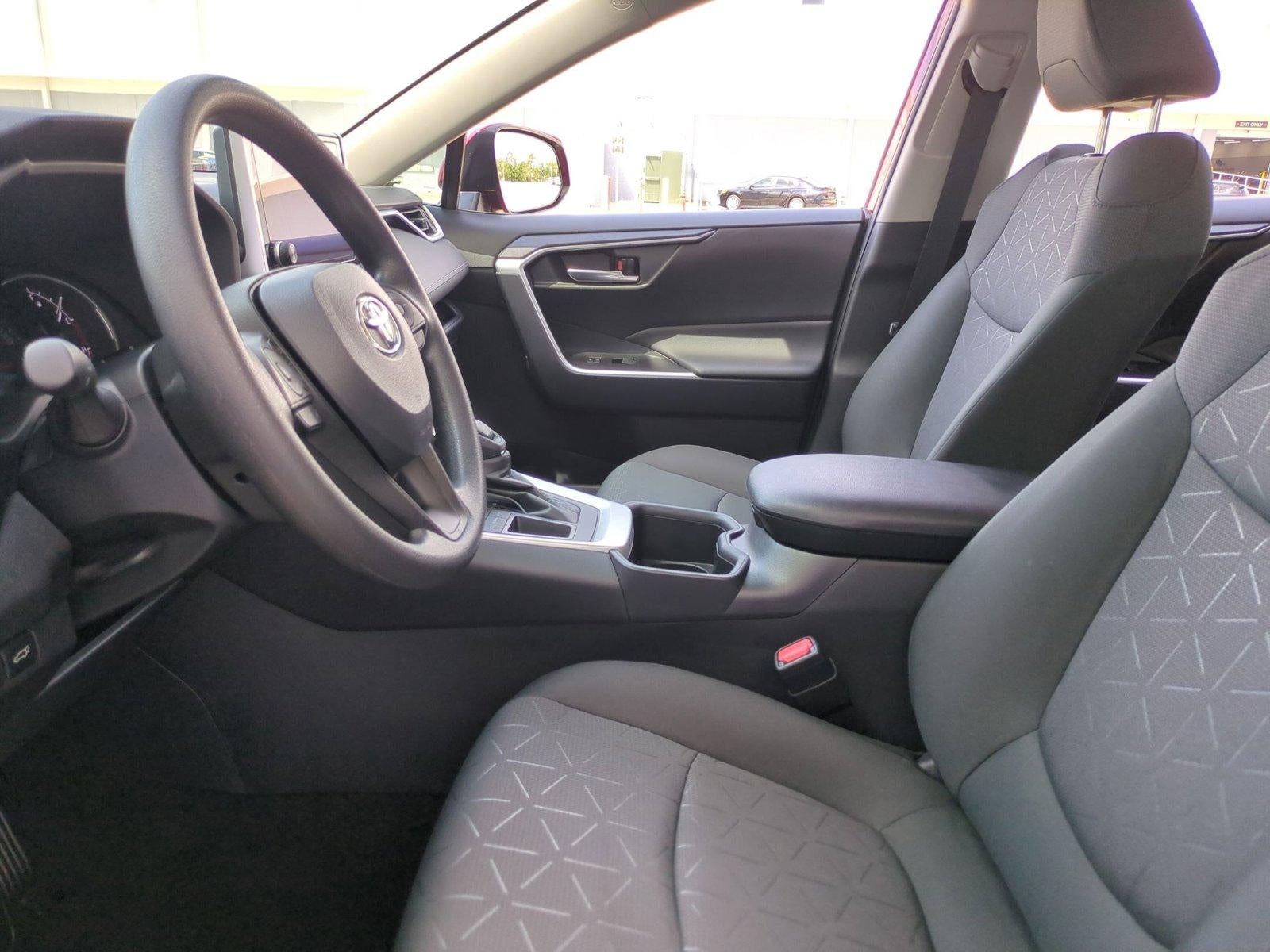 2025 Toyota RAV4 XLE FWD (GS)