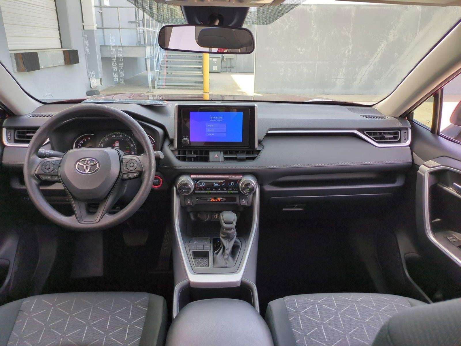 2025 Toyota RAV4 XLE FWD (GS)