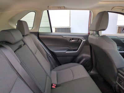 2025 Toyota RAV4 XLE FWD (GS)