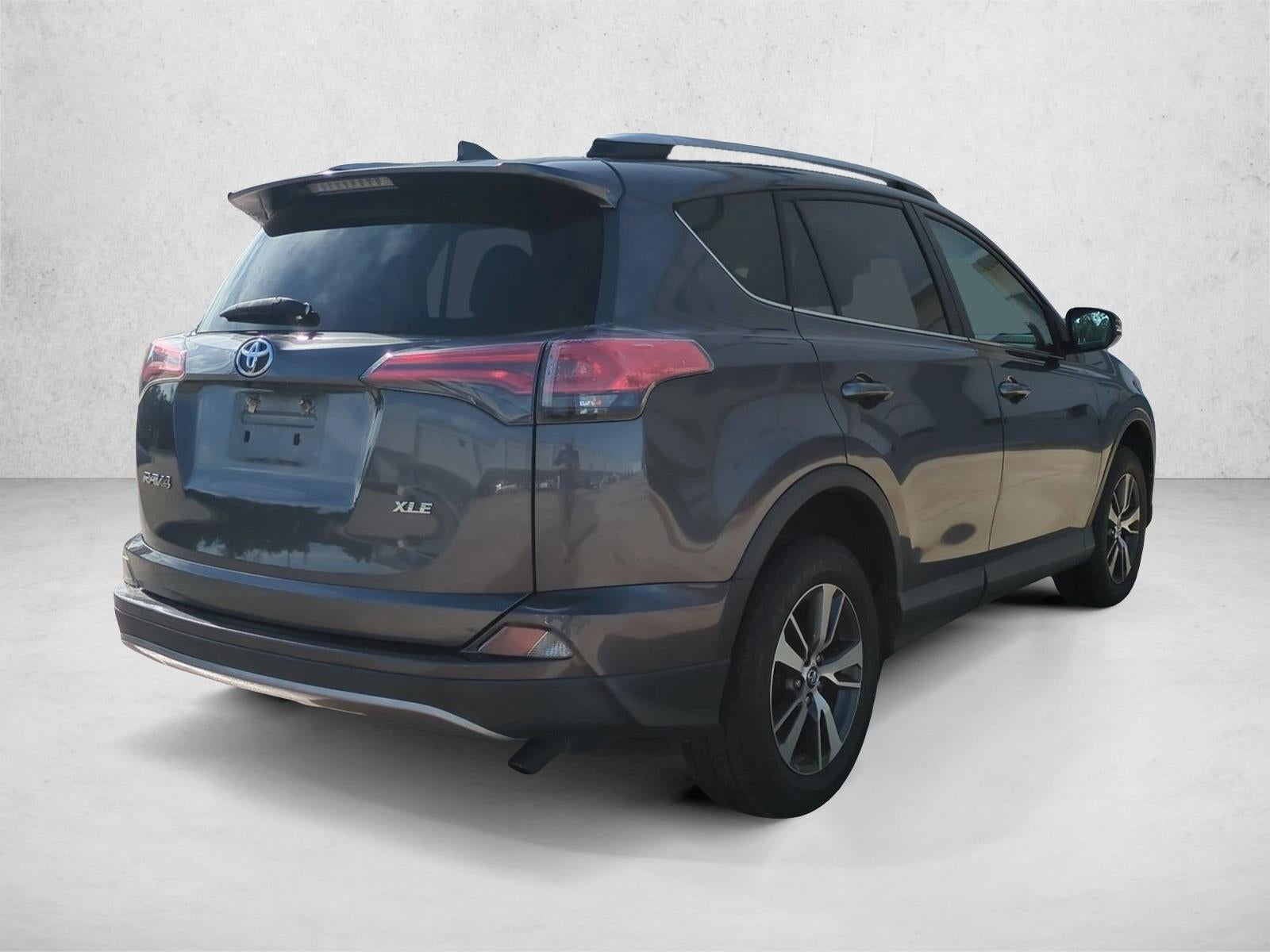 2018 Toyota RAV4 XLE FWD (GS)
