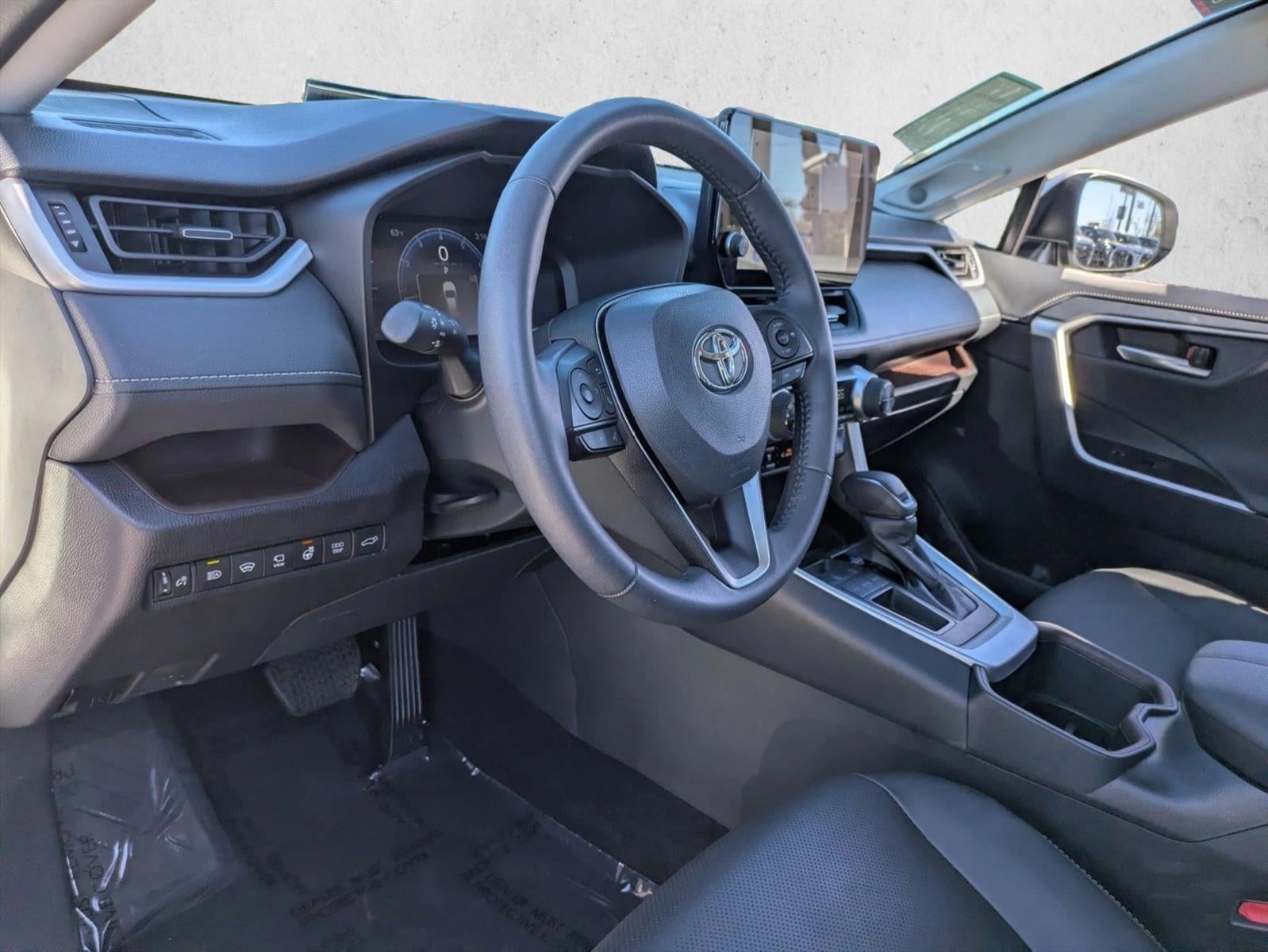 2025 Toyota RAV4 Limited FWD (Natl)