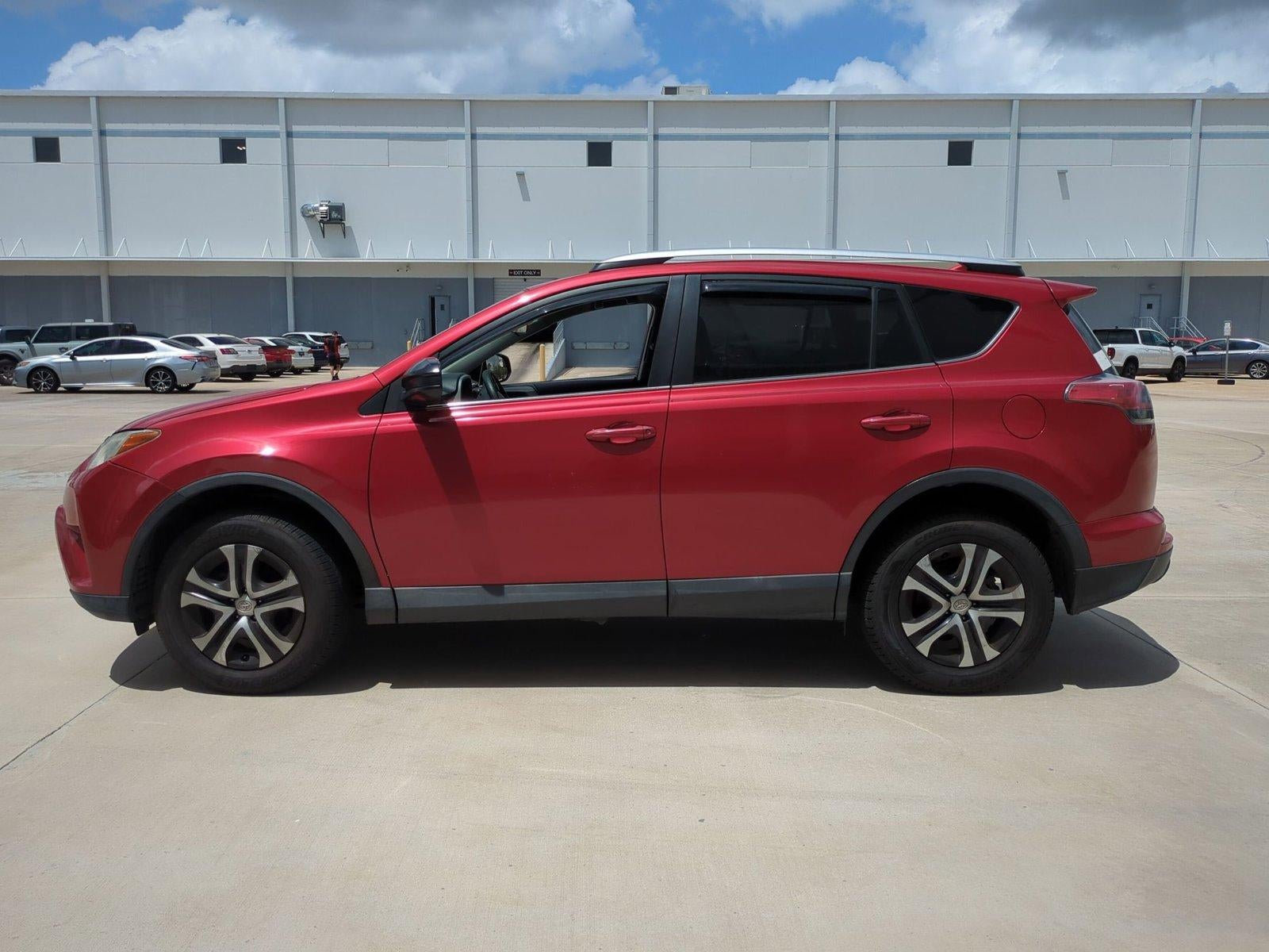 2016 Toyota RAV4 FWD 4dr LE (GS)