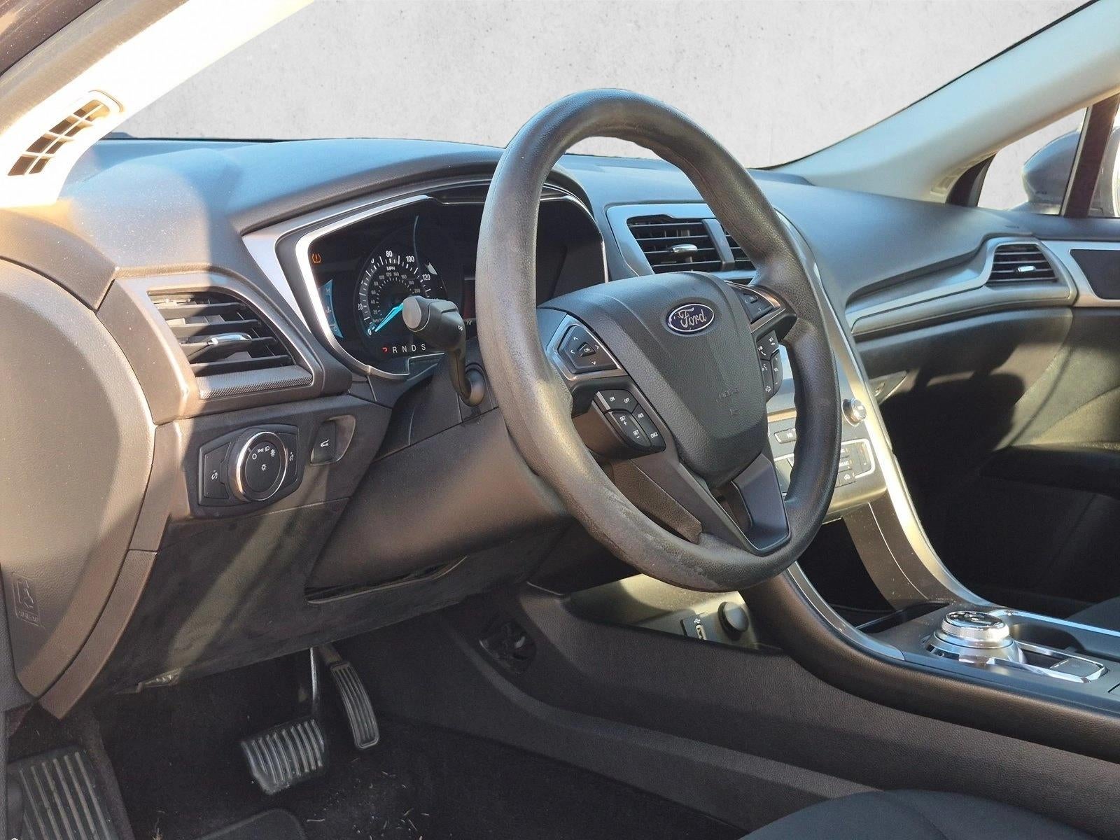 2017 Ford Fusion SE FWD