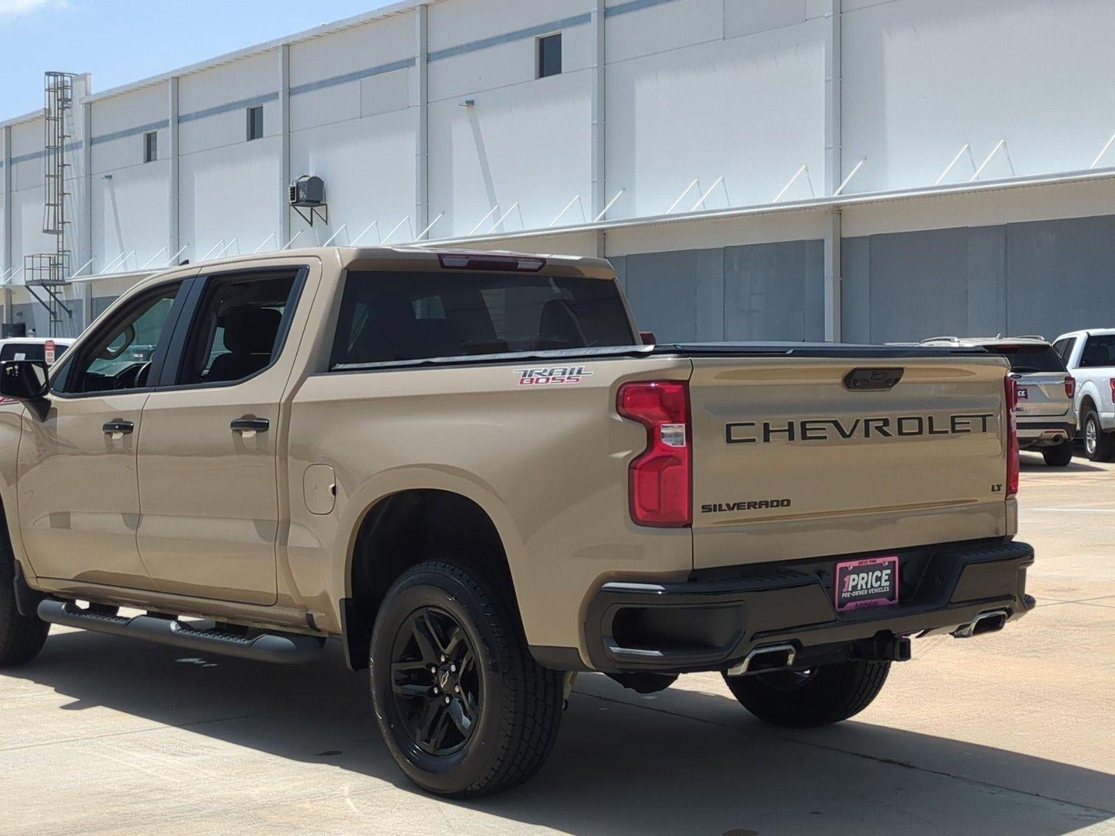 2022 Chevrolet Silverado 1500 Crew Cab Short Box 4-Wheel Drive LT Trail Boss