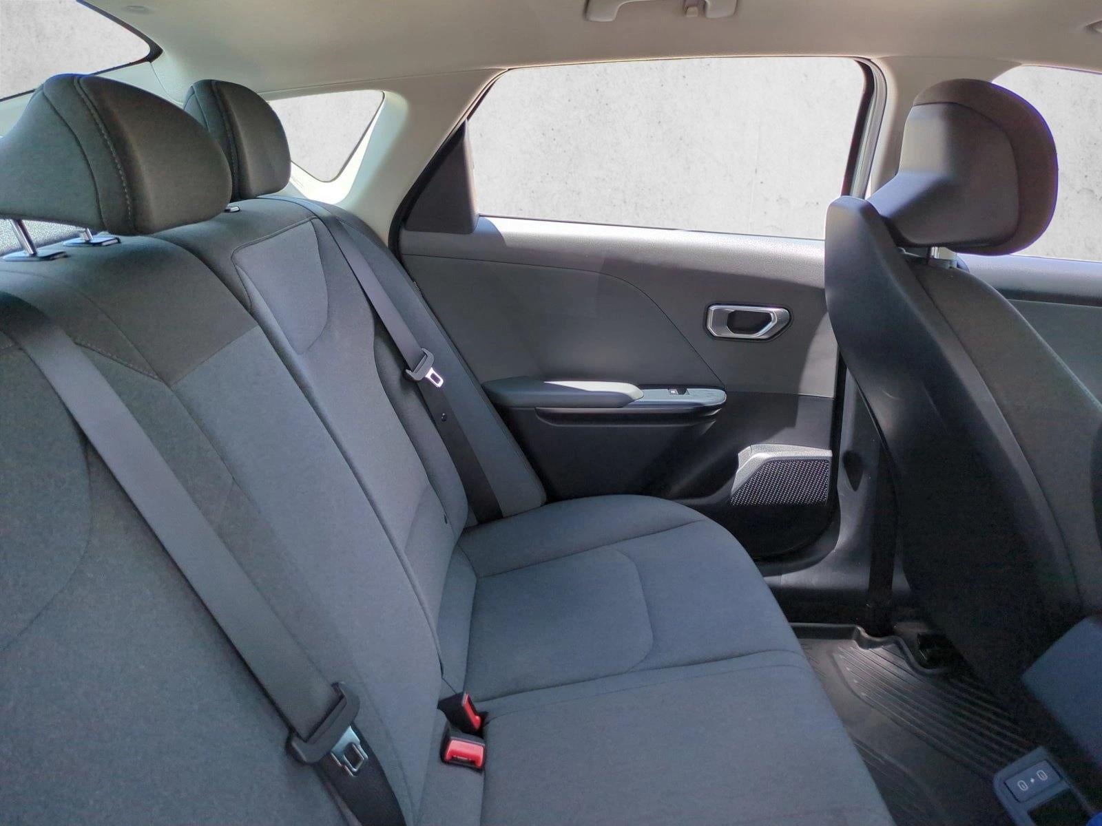 2025 Kia K4 LXS FWD