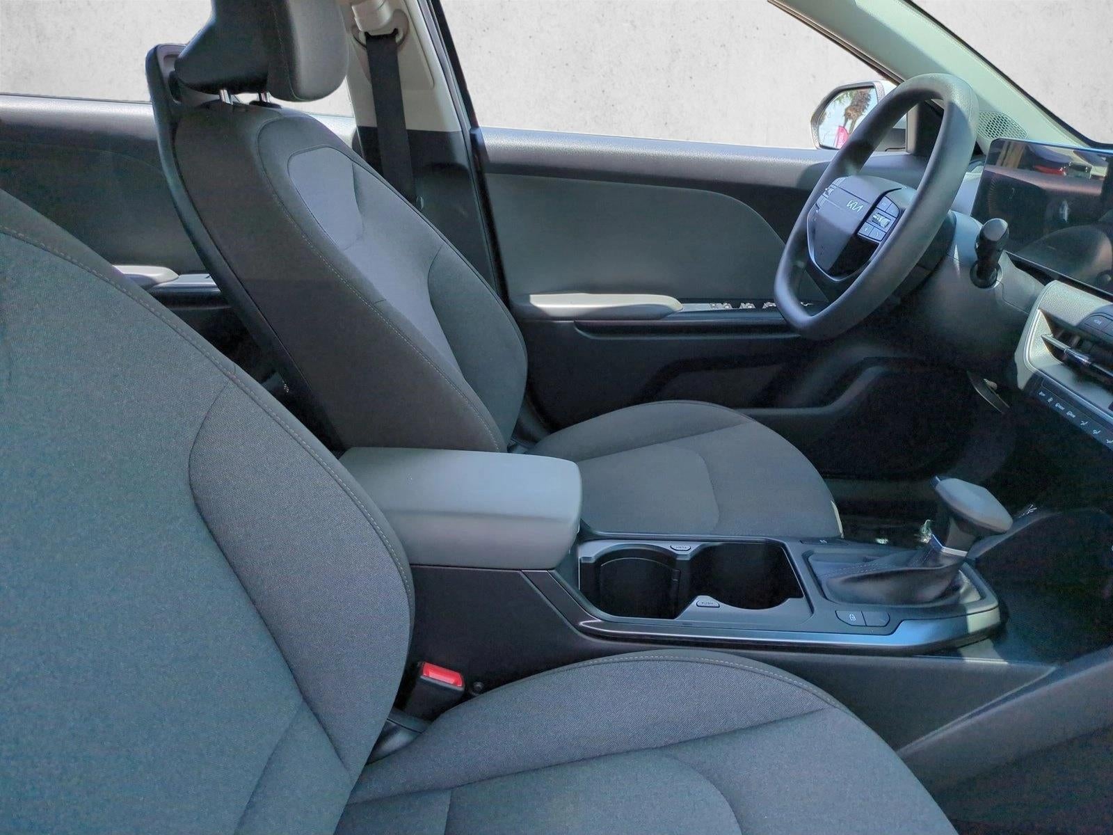2025 Kia K4 LXS FWD