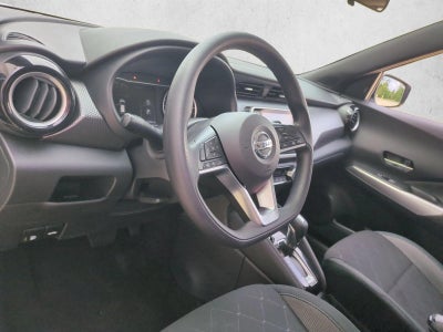 2020 Nissan Kicks SV FWD