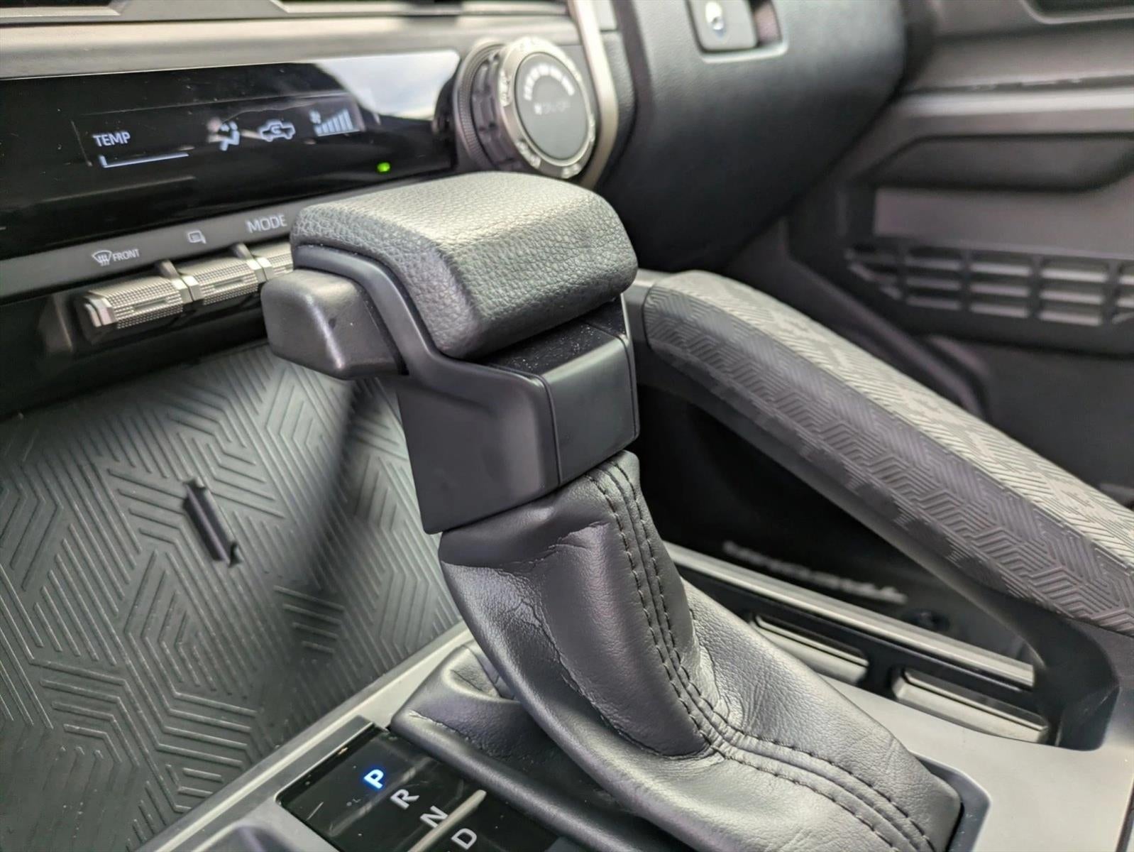 2024 Toyota Tacoma 2WD 2WD SR5 Double Cab 5' Bed AT (Natl)