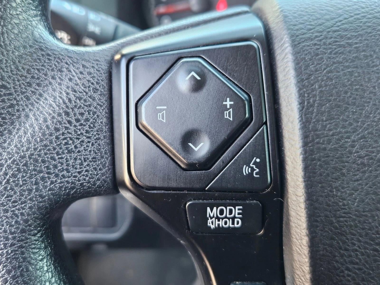 2021 Toyota Tacoma 2WD 2WD SR Double Cab 5' Bed I4 AT (GS)