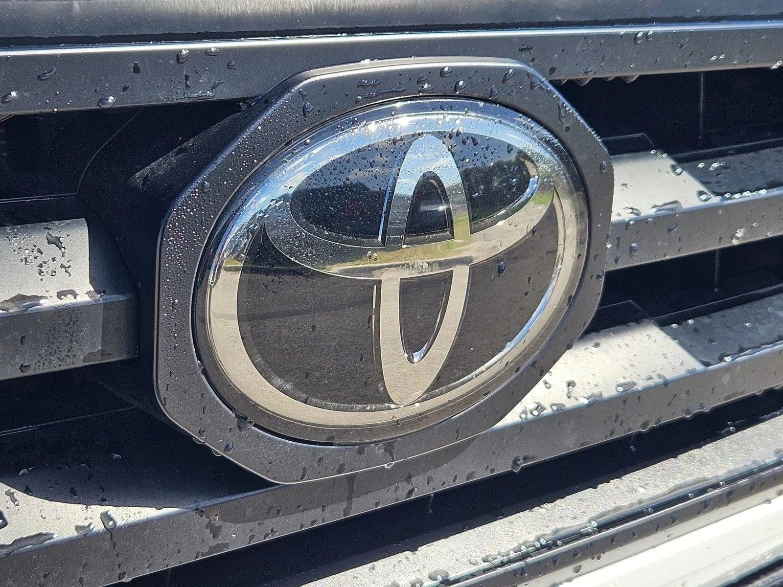 2021 Toyota Tacoma 2WD 2WD SR Double Cab 5' Bed I4 AT (GS)