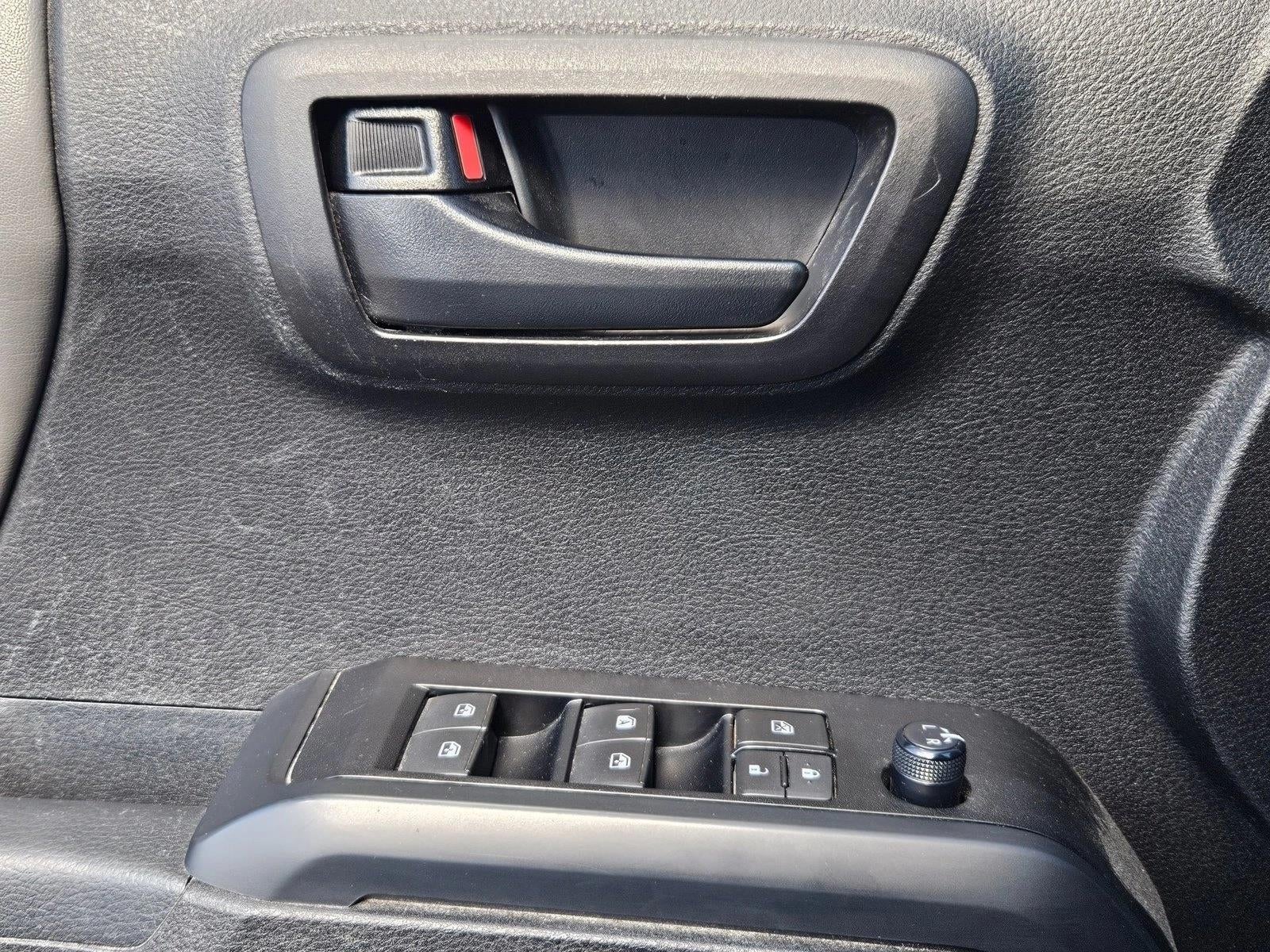 2021 Toyota Tacoma 2WD 2WD SR Double Cab 5' Bed I4 AT (GS)