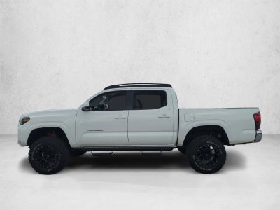 2022 Toyota Tacoma 2WD 2WD SR5 Double Cab 5' Bed I4 AT (SE)