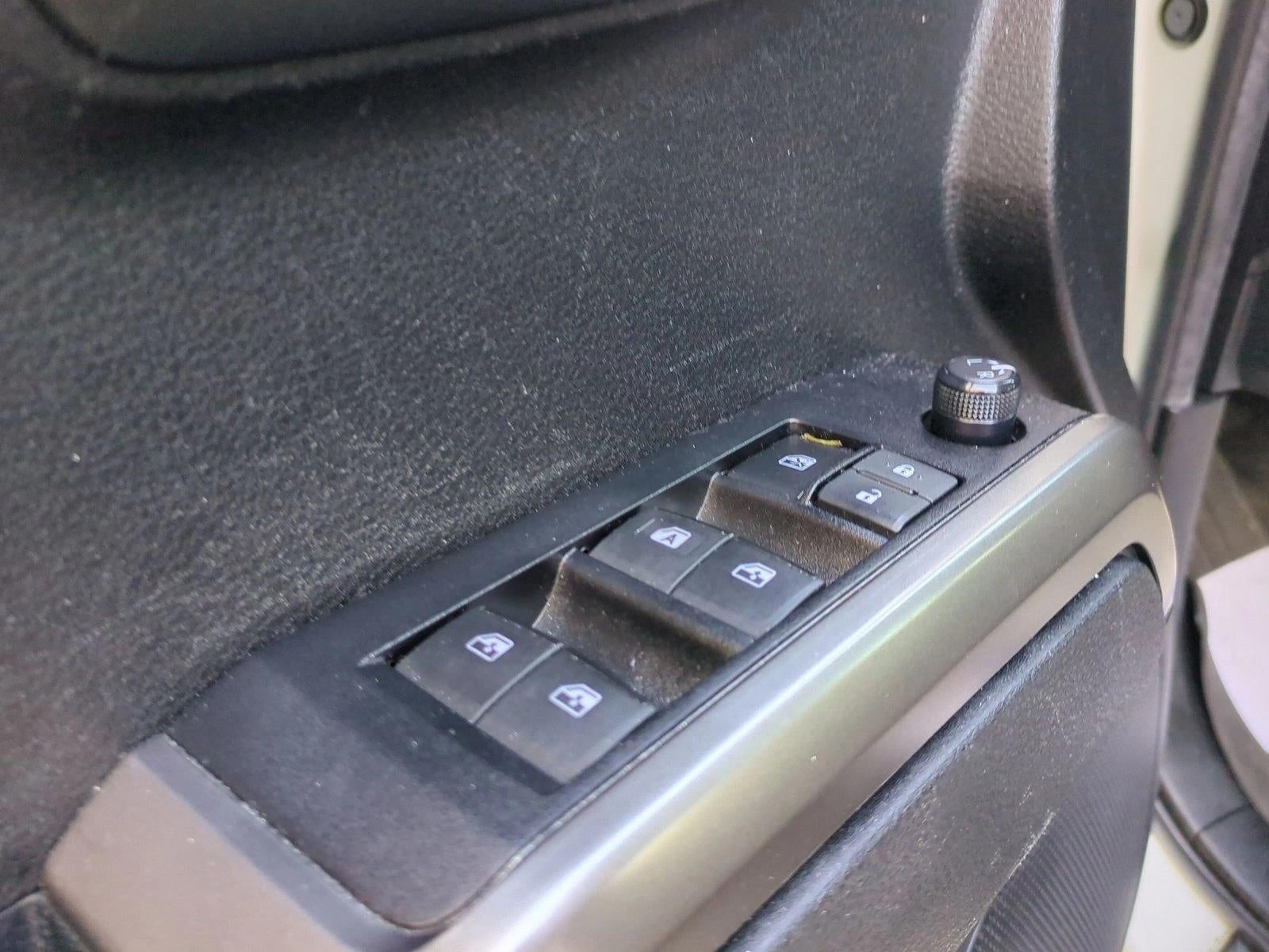 2022 Toyota Tacoma 2WD 2WD SR5 Double Cab 5' Bed I4 AT (SE)