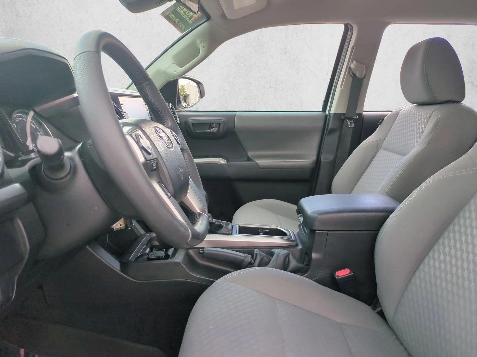 2022 Toyota Tacoma 2WD 2WD SR5 Double Cab 5' Bed I4 AT (SE)