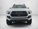2022 Toyota Tacoma 2WD 2WD SR5 Double Cab 5' Bed I4 AT (SE)