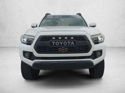 2022 Toyota Tacoma 2WD 2WD SR5 Double Cab 5' Bed I4 AT (SE)