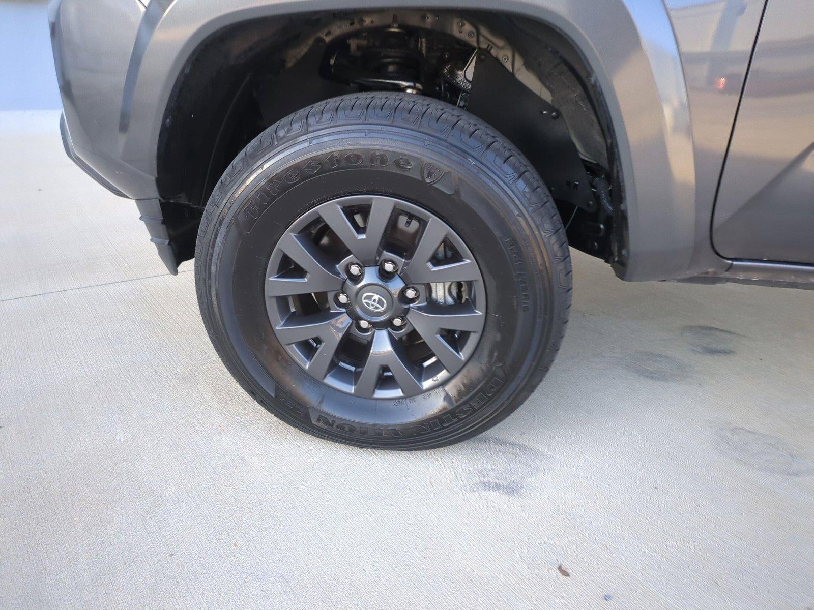 2023 Toyota Tacoma 2WD 2WD SR5 Double Cab 5' Bed V6 AT (GS)