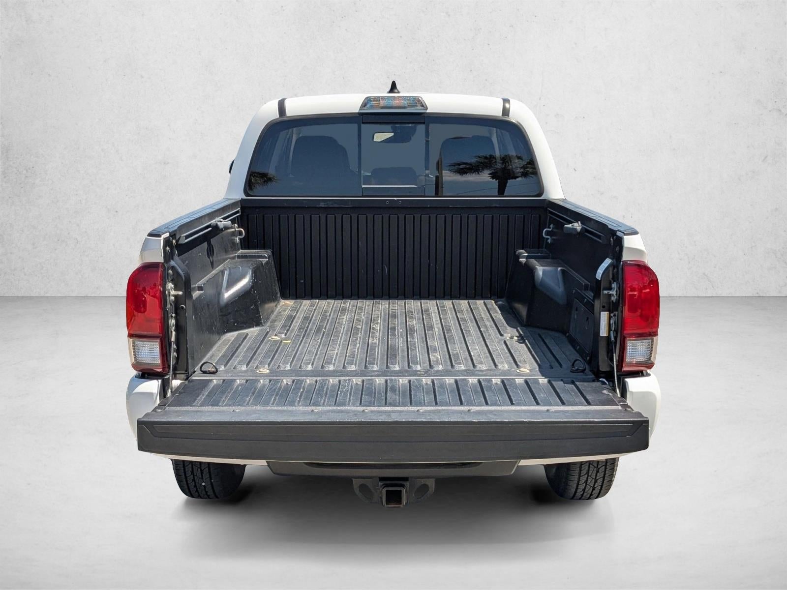 2022 Toyota Tacoma 2WD 2WD SR5 Double Cab 5' Bed V6 AT (GS)