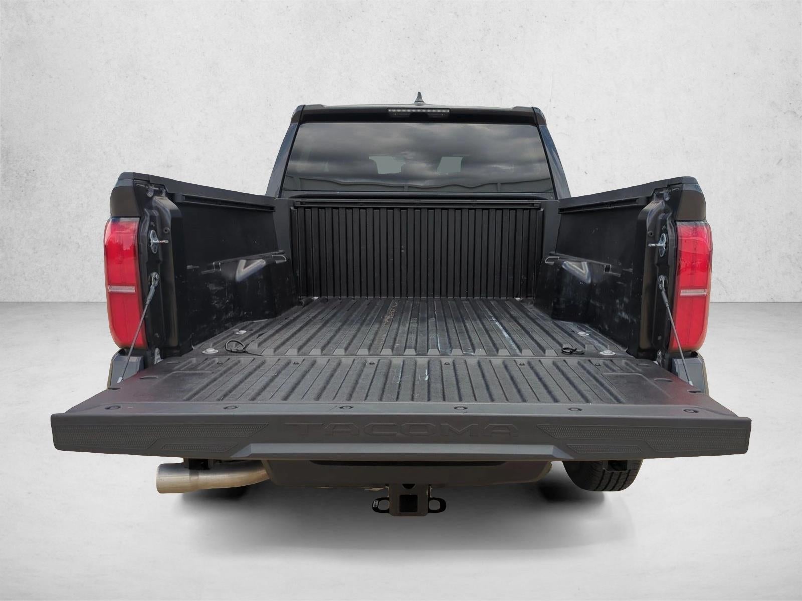 2024 Toyota Tacoma 2WD 2WD SR5 Double Cab 5' Bed AT (SE)