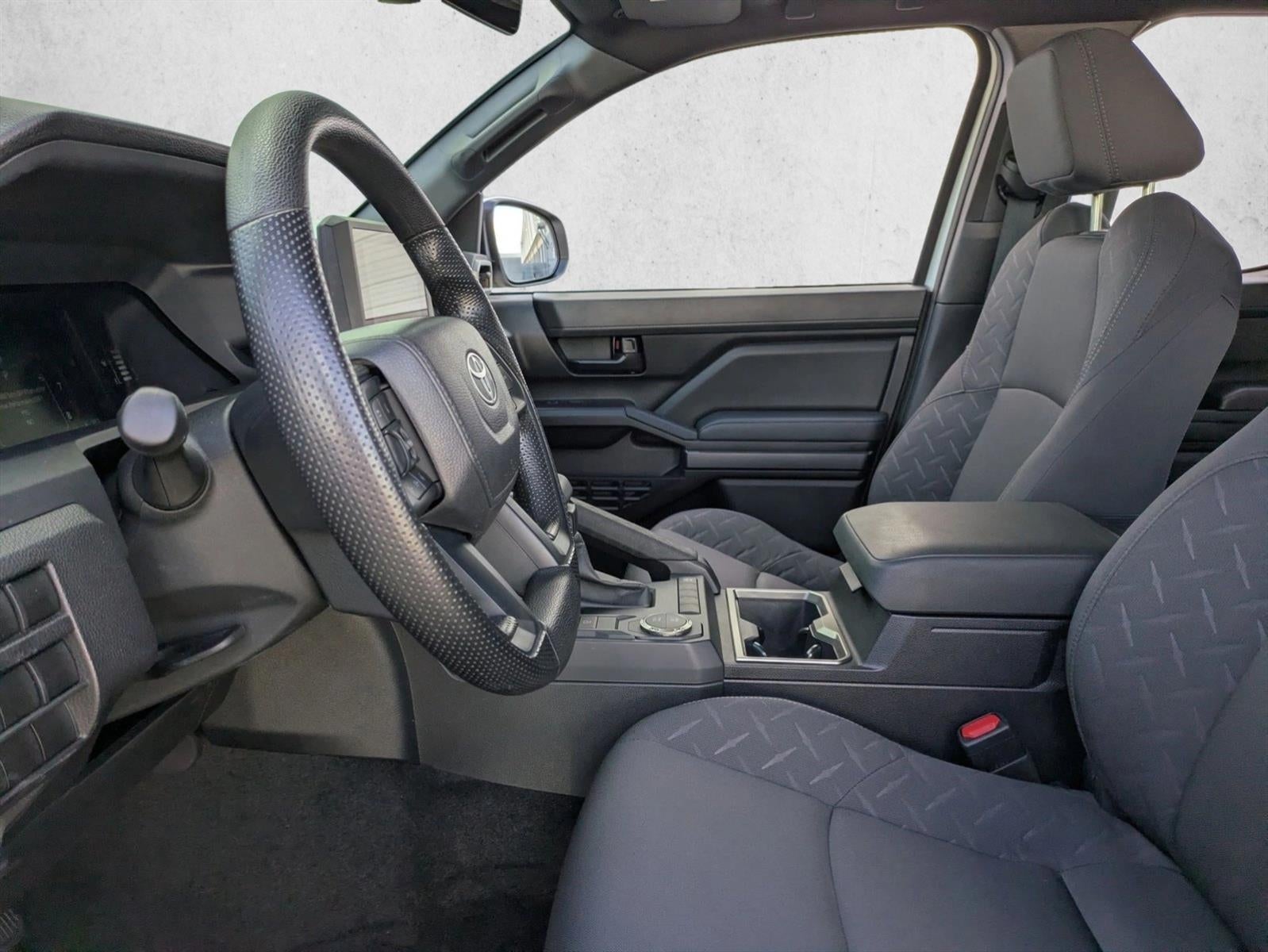 2025 Toyota Tacoma 2WD 2WD SR5 Double Cab 5' Bed AT (SE)