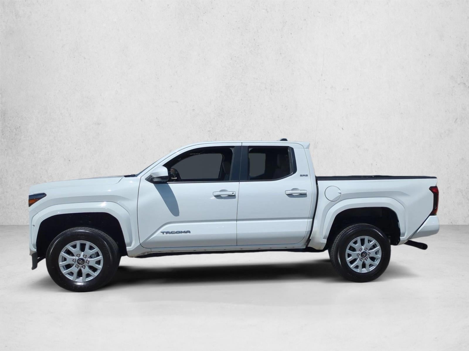 2024 Toyota Tacoma 2WD 2WD SR5 Double Cab 5' Bed AT (SE)