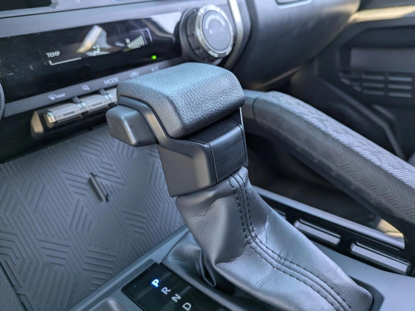 2025 Toyota Tacoma 4WD 4WD SR Double Cab 5' Bed AT (GS)