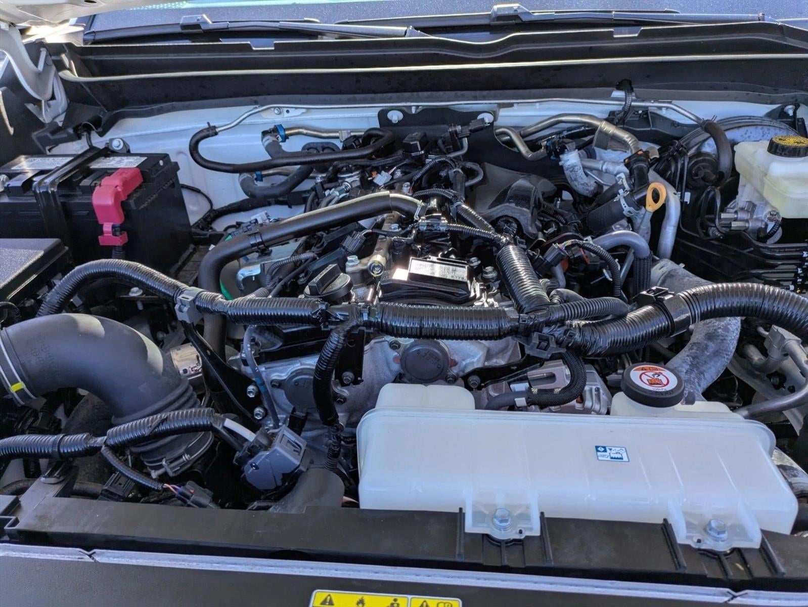 2025 Toyota Tacoma 4WD 4WD SR Double Cab 5' Bed AT (GS)