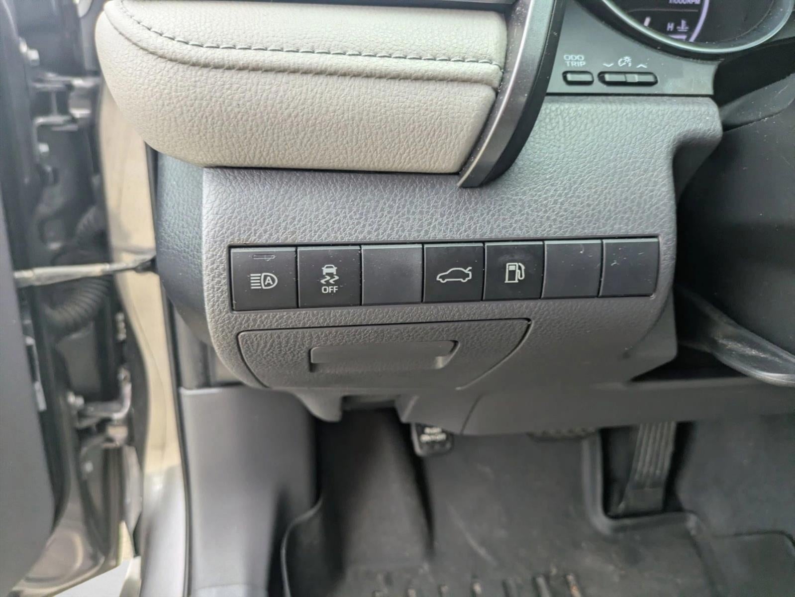 2018 Toyota Camry SE Auto (SE)