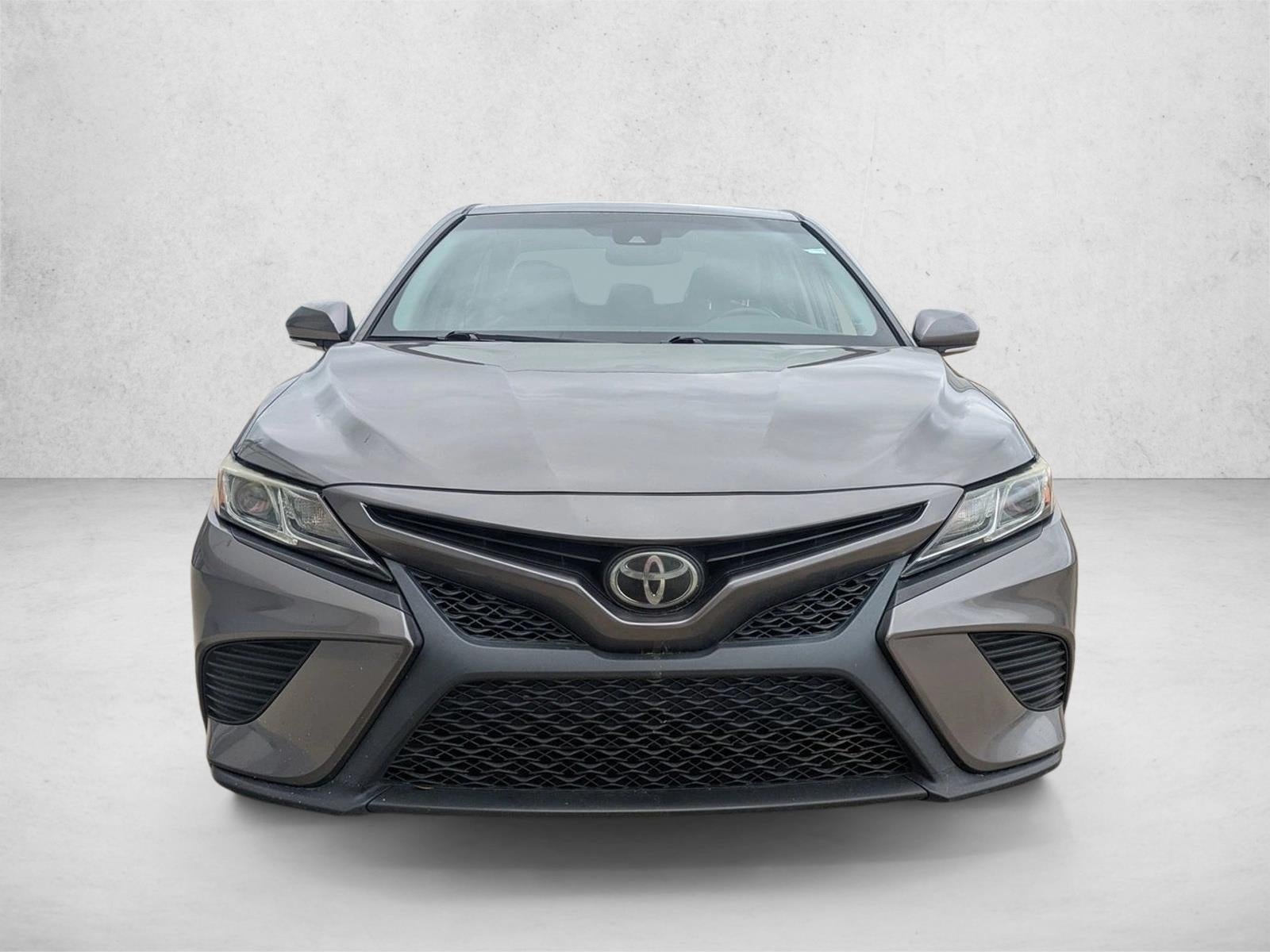 2018 Toyota Camry SE Auto (SE)