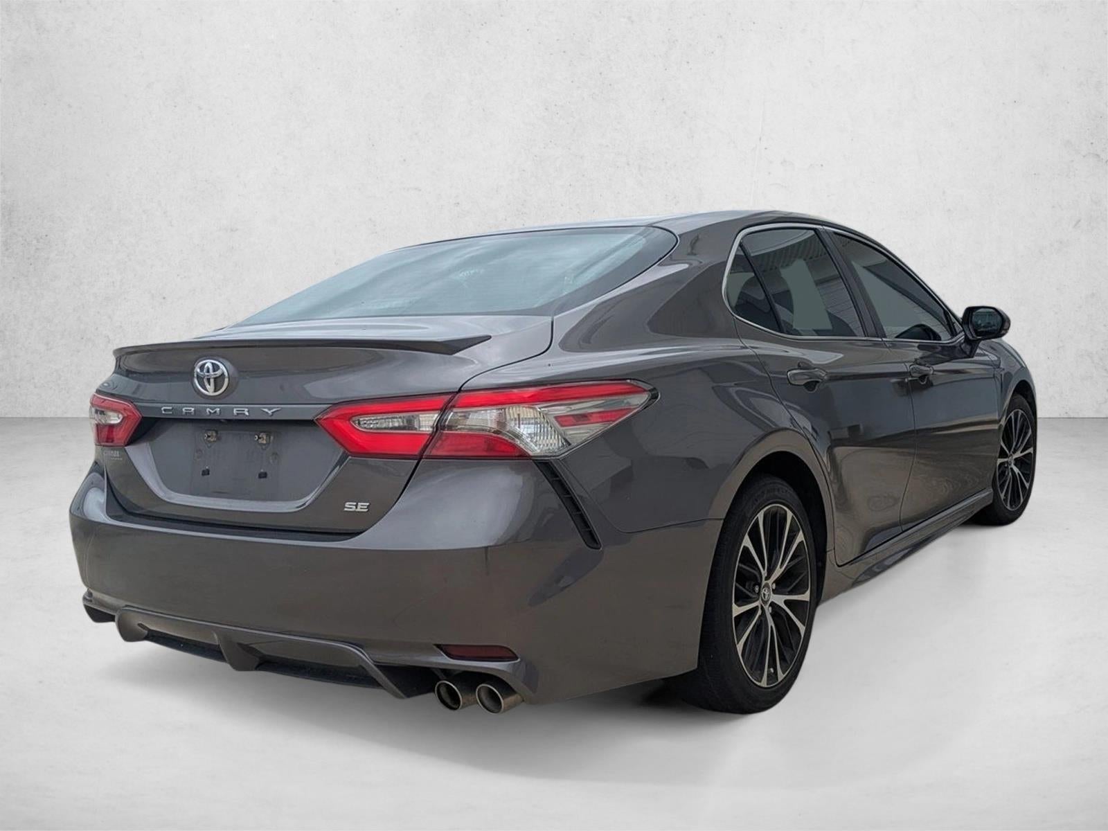 2018 Toyota Camry SE Auto (SE)